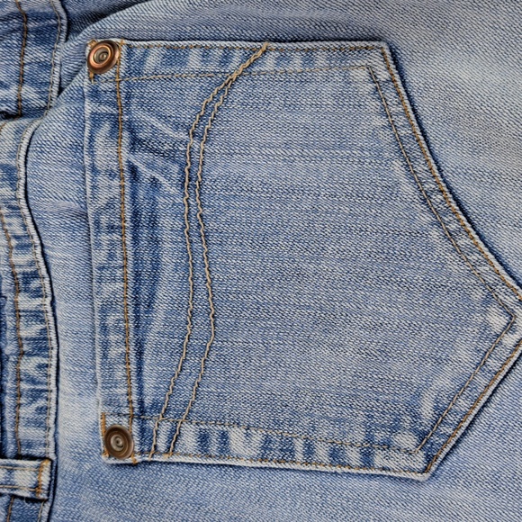 NOBO No Boundaries Embroidered Butterfly Raw Hem Jean Shorts Junior Size 15 - Picture 9 of 14